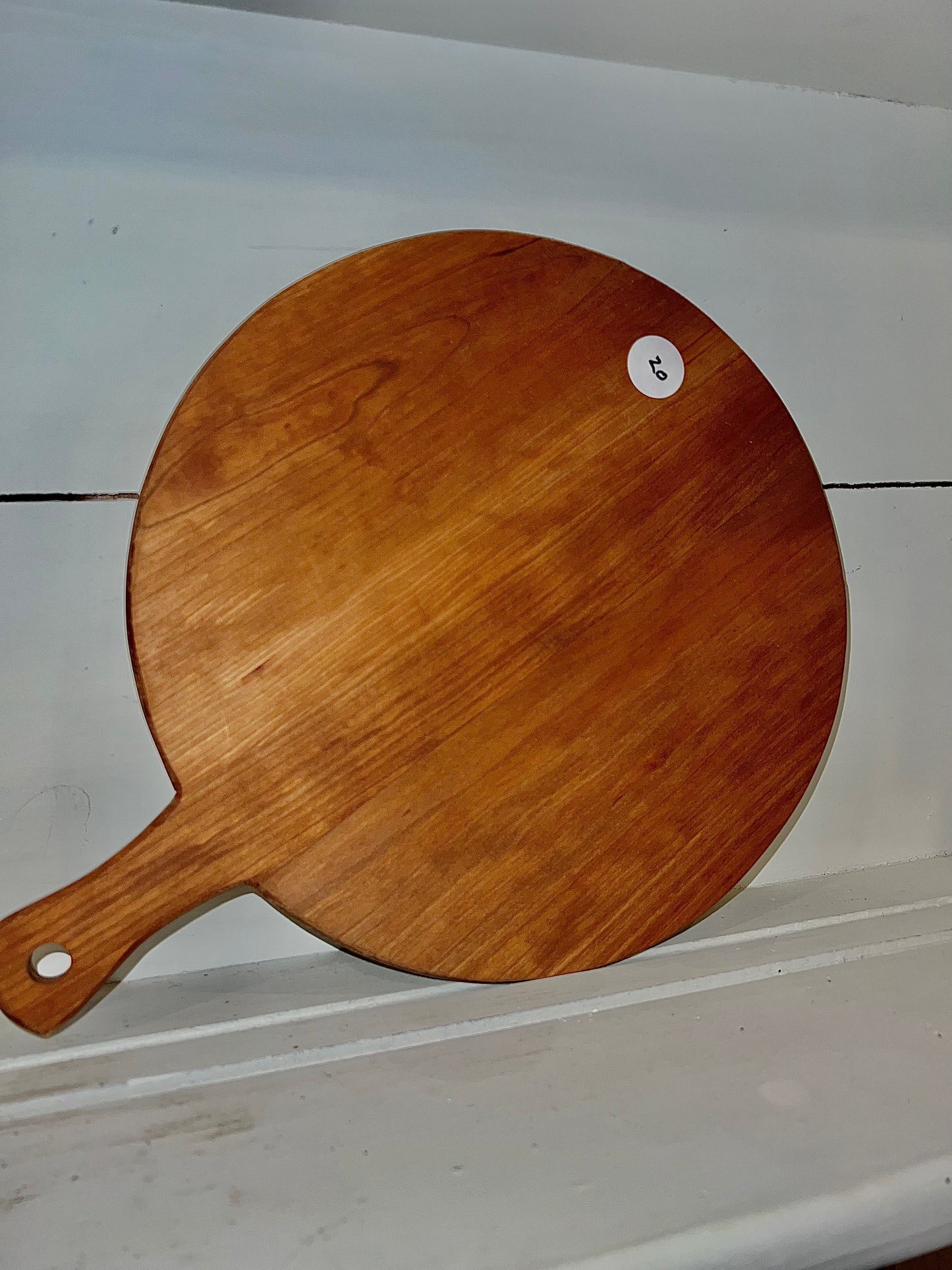 Circular Wooden Cutting Board with Handle